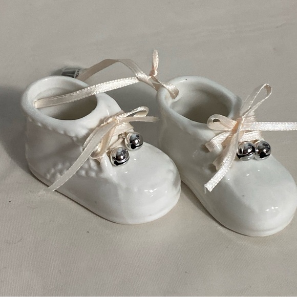 cbocs ceramic baby shoes ornament - Picture 2 of 5
